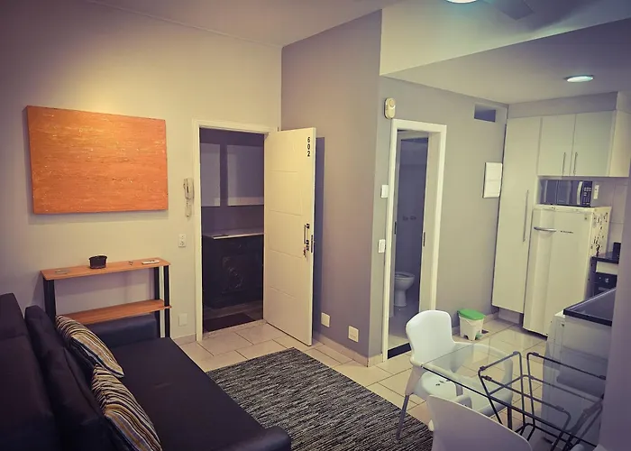 Small Quiet Condo Posto 6 Rio de Janeiro